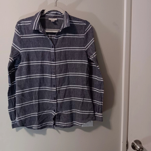 LOFT Navy and White Striped Button-Up Shirt - Picture 9 of 11
